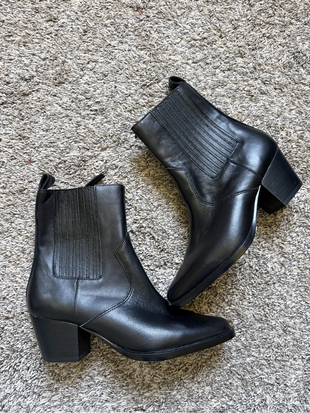 Abercrombie & Fitch Black Chelsea Block Heel Ankle Boots - Women